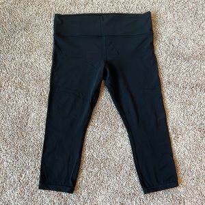 Athleta black Elation Capri
